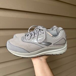 Brooks Addiction Walker 2 Alloy Oyster 7.5